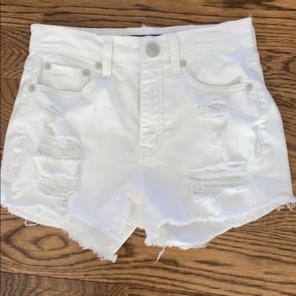 Amazing ! Aeropostale distressed white denim.